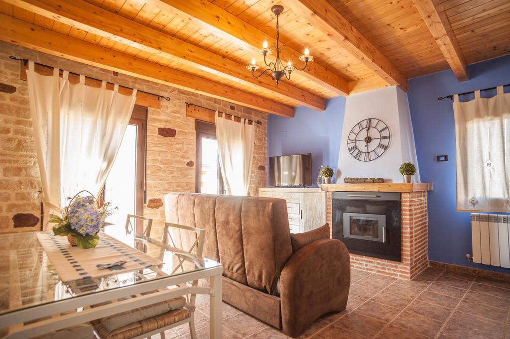 Apartamentos Rurales Millan La Mata de los Olmos Eksteriør bilde